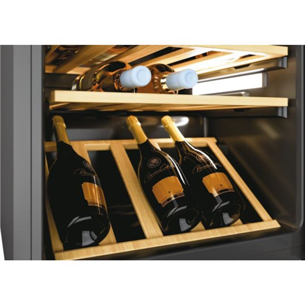 Candy Wine Cooler CWC 200 EELW/N Energy efficiency class G