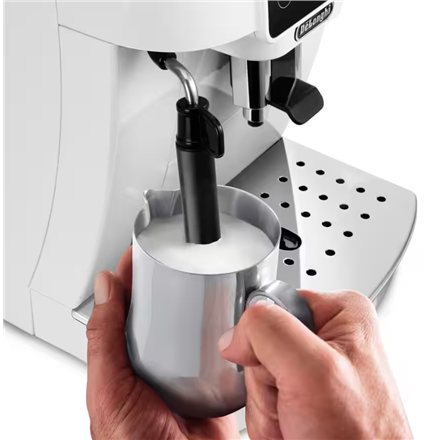 Delonghi Coffee Maker Magnifica Start Pump pressure 15 bar Built-in milk frother Fully automatic 145