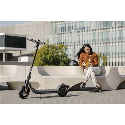 Ninebot by Segway Kickscooter F2 E