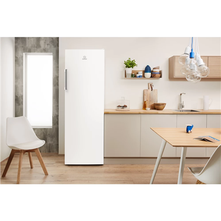 INDESIT | Refrigerator | SI6 2 W | Energy efficiency class E | Free standing | Larder | Height 167 c