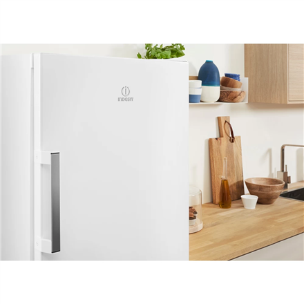 INDESIT | Refrigerator | SI6 2 W | Energy efficiency class E | Free standing | Larder | Height 167 c