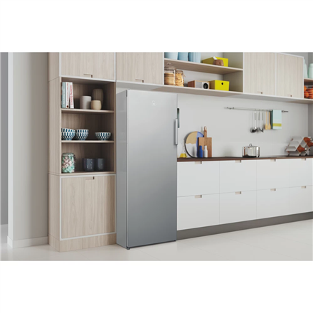 INDESIT | Freezer | UI6 2 S | Energy efficiency class E | Upright | Free standing | Height 167 cm | 