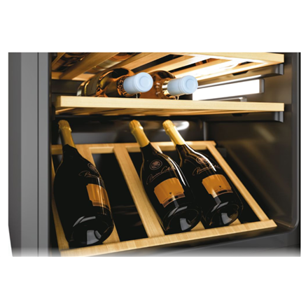 Candy | Wine Cooler | CWC 200 EELW/NF | Energy efficiency class G | Free standing | Bottles capacity