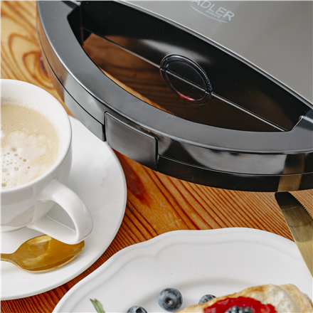 Adler Sandwich Maker | AD 3069 | 750 W | Number of plates 1 | Black