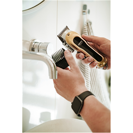 Camry Hair clipper with LCD display | CR 2844 | Cordless | Number of length steps 4 | Gold