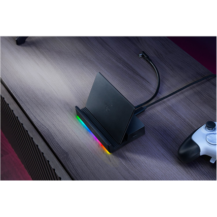 Razer | Handheld Dock Chroma - USB Type C 6-in-1 Docking Station