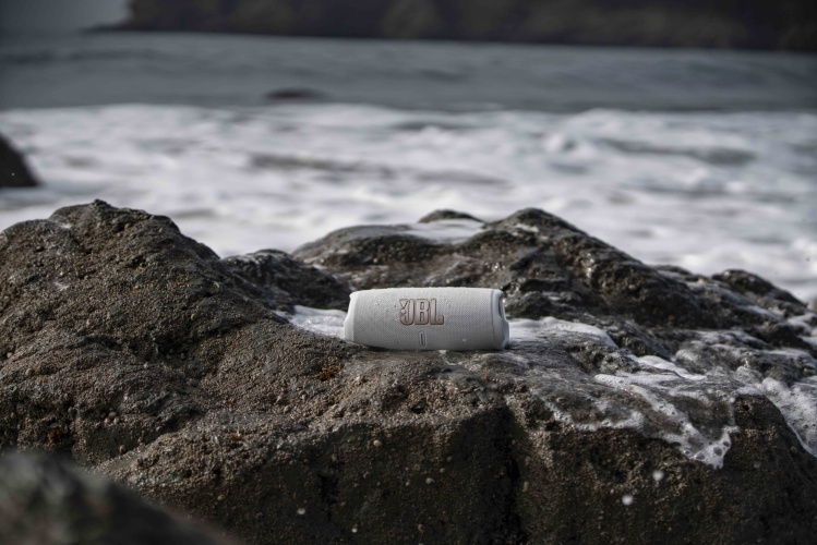 JBL Charge 5 Portable Speaker, Wired & Wireless, Bluetooth, Blue