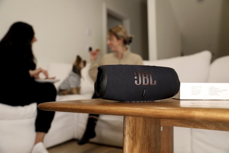 JBL Charge 5 Portable Speaker, Wired & Wireless, Bluetooth, Blue