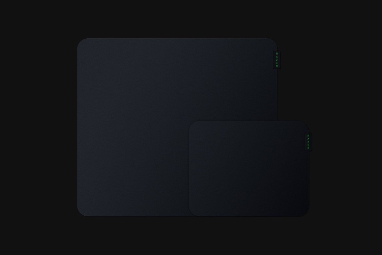 Razer RZ02-03820200-R3M1 Sphex V3 Gaming mouse pad, Large, Black