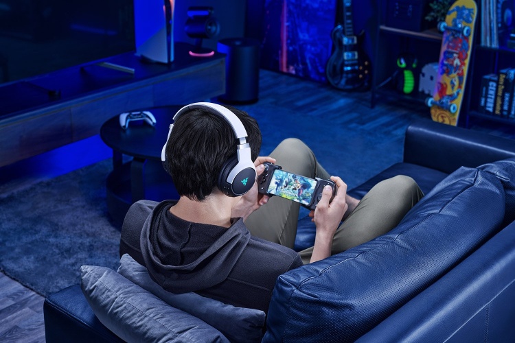 Razer Kaira Pro for PlayStation Headset Wireless Head-band Gaming USB Type-C Bluetooth, Black/White